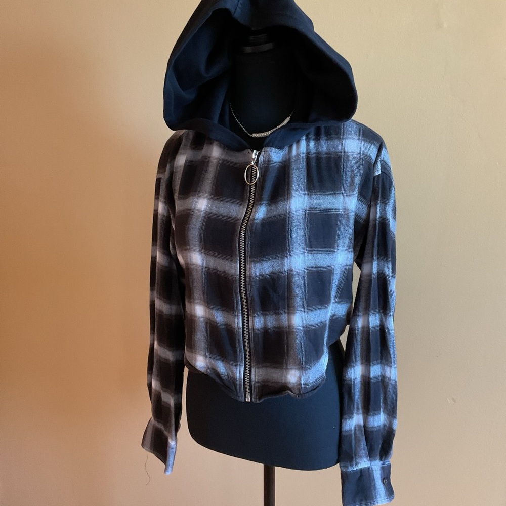 Forever 21 Crop Zip Up Plaid Shirt Size S